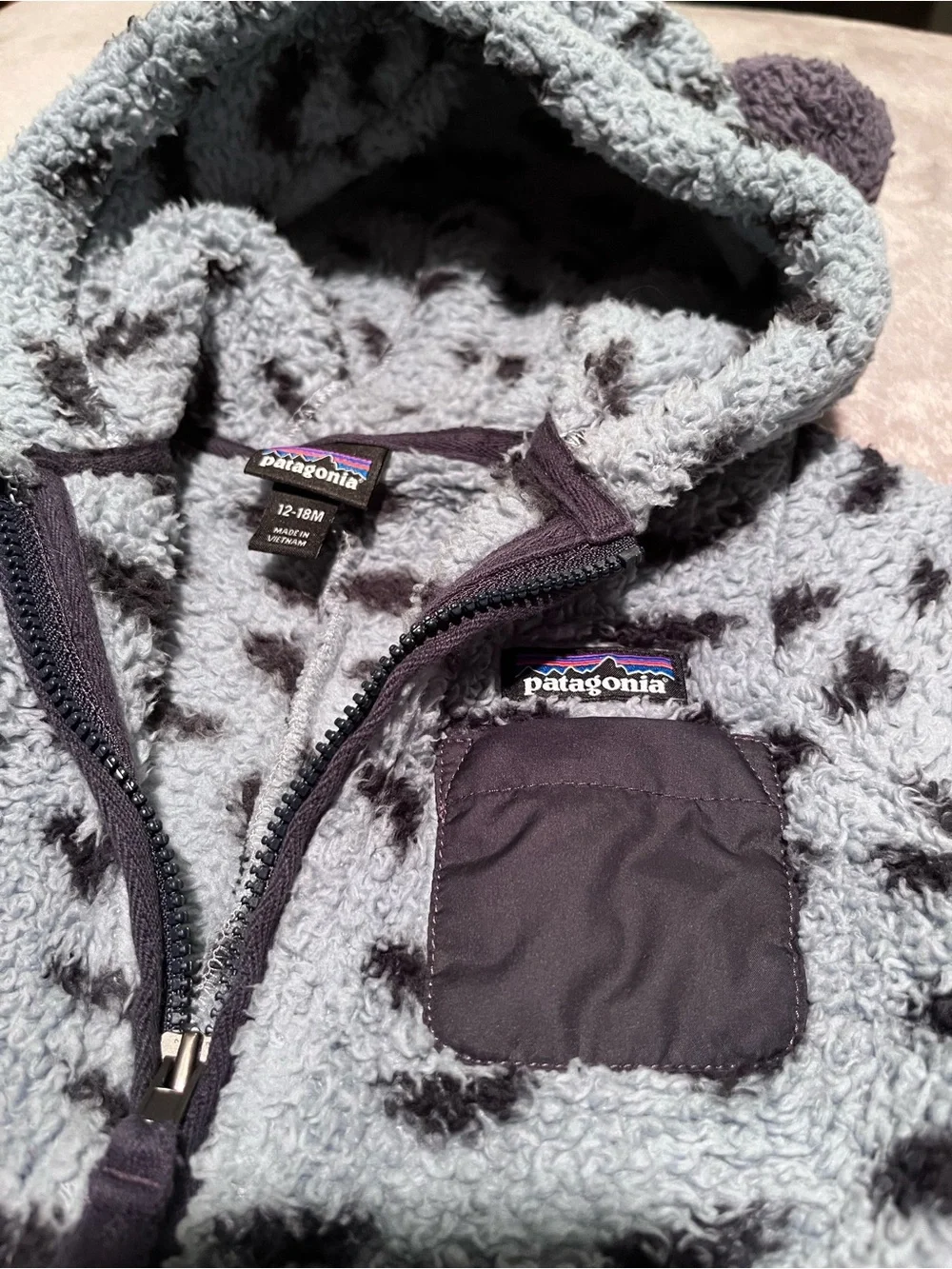 EUC 12-18M Patagonia Baby Furry Friends Fleece Bunting in Light Blue/Dot Print